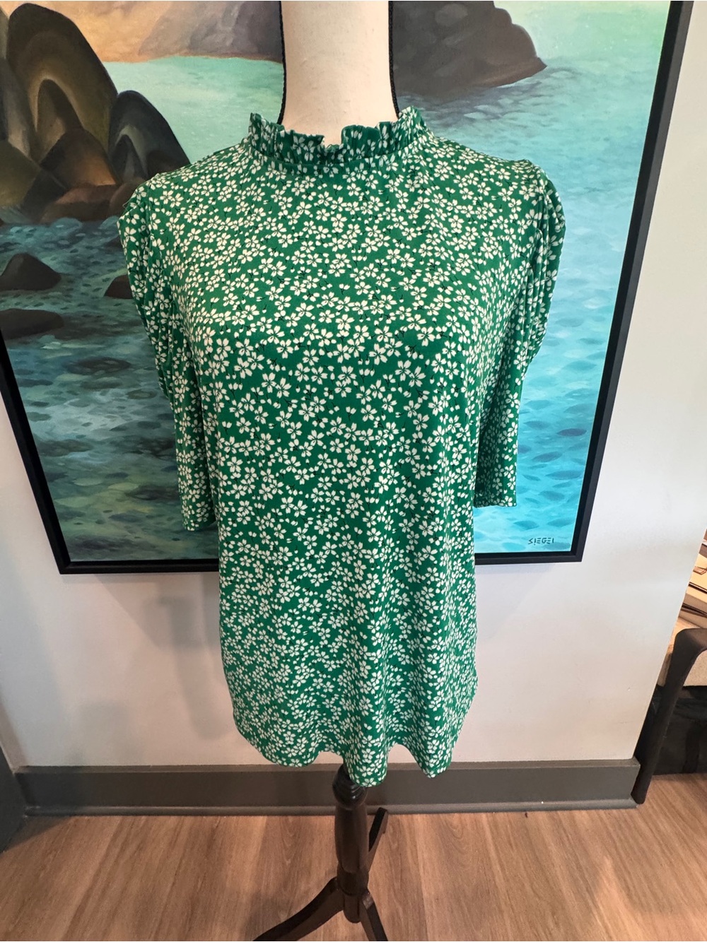 CeCe Green and White Floral Mock Neck Top